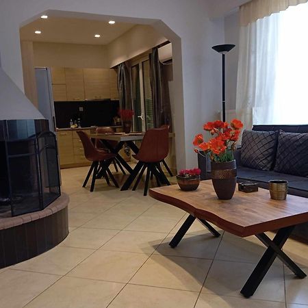 The Genius Apartment 3 Rooms, Α Floor 3 Υπνοδωμάτια, A Όροφος Афіни Екстер'єр фото